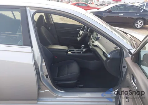 2024 Nissan Altima Sv Fwd z USA, uszkodzony, nr VIN 1N4BL4DV1RN340308